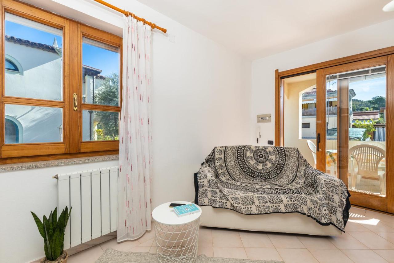 Apartamento Casa A Due Passi Dal Mare Àrbatax Exterior foto