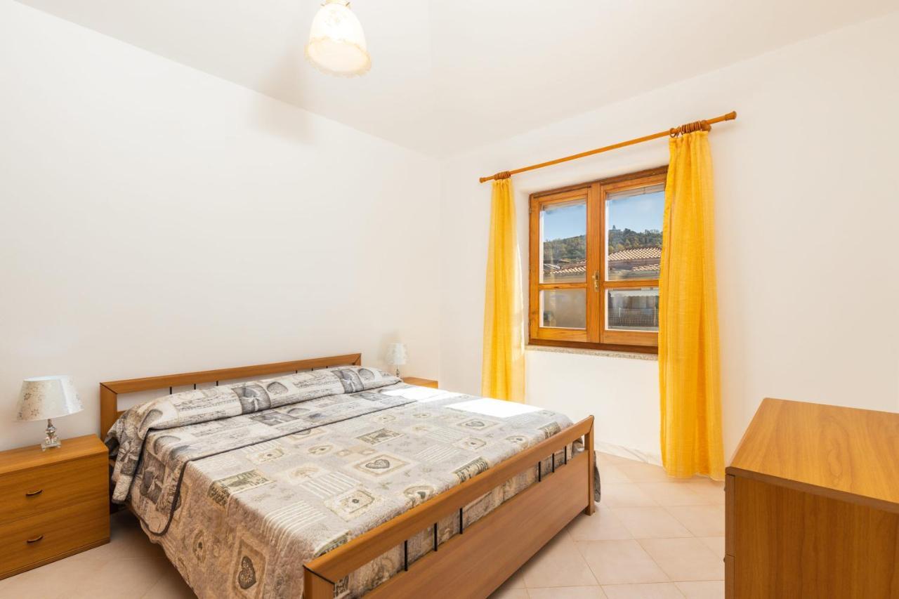 Apartamento Casa A Due Passi Dal Mare Àrbatax Exterior foto