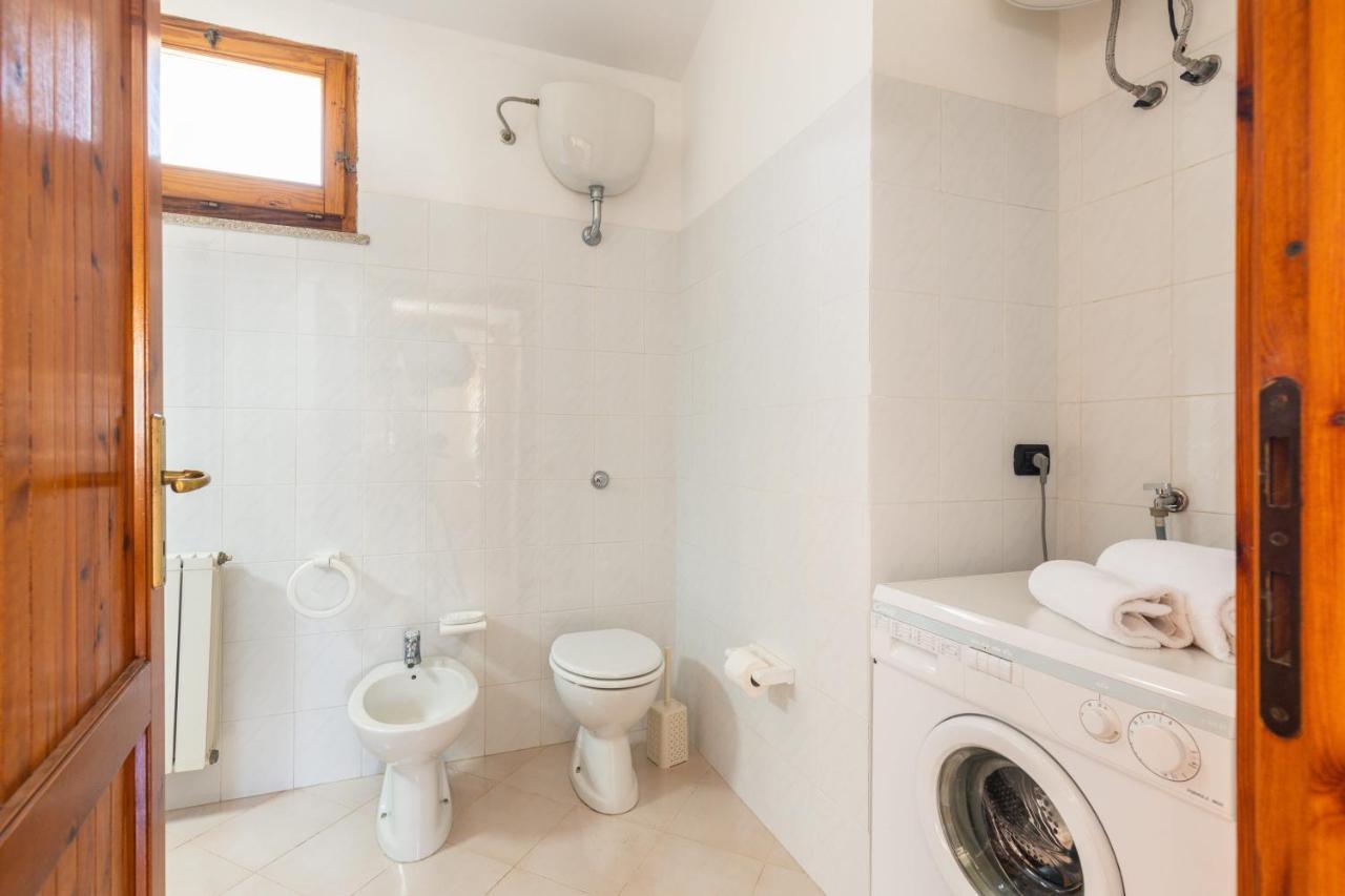 Apartamento Casa A Due Passi Dal Mare Àrbatax Exterior foto